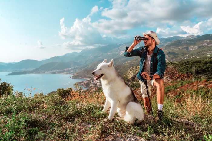 foto esempio di trekking vicino al mare